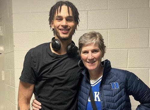 争议：莱夫利 vs 巴尔多尼,一场关于艺术与创新的激烈争议